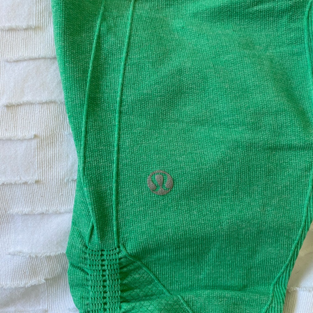 Lululemon Flow and go crop leggings size 6 green - Picture 3 of 5